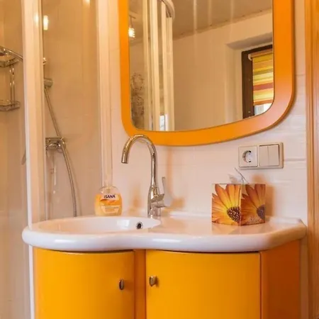 Tolle In Niedergurig Mit Garten, Grill Und Sauna Apartmán