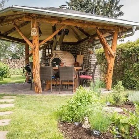 Tolle In Niedergurig Mit Garten, Grill Und Sauna Apartmán